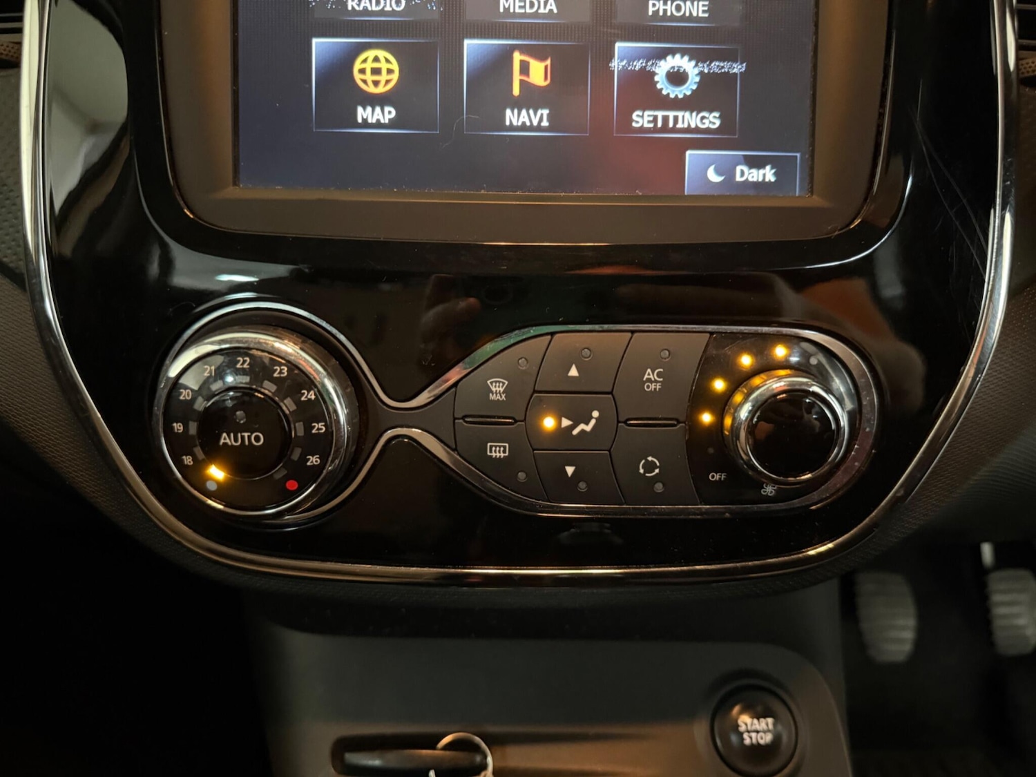 Used Renault Captur 2014 for sale - 76408868: Photo 38