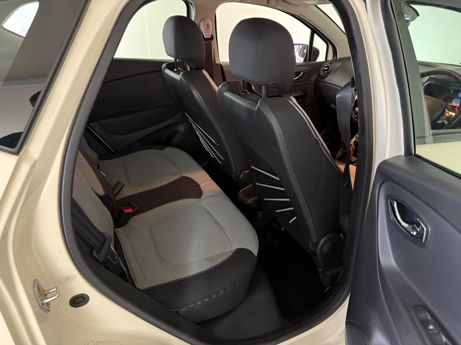 Used Renault Captur 2014 for sale - 76408868: Photo 48