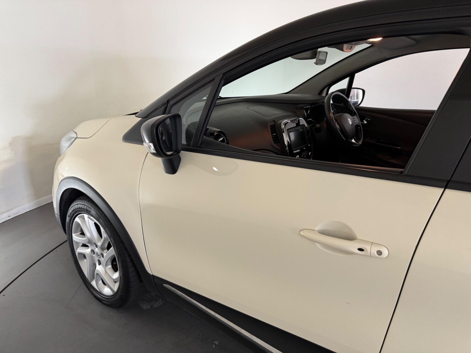 Used Renault Captur 2014 for sale - 76408868: Photo 53