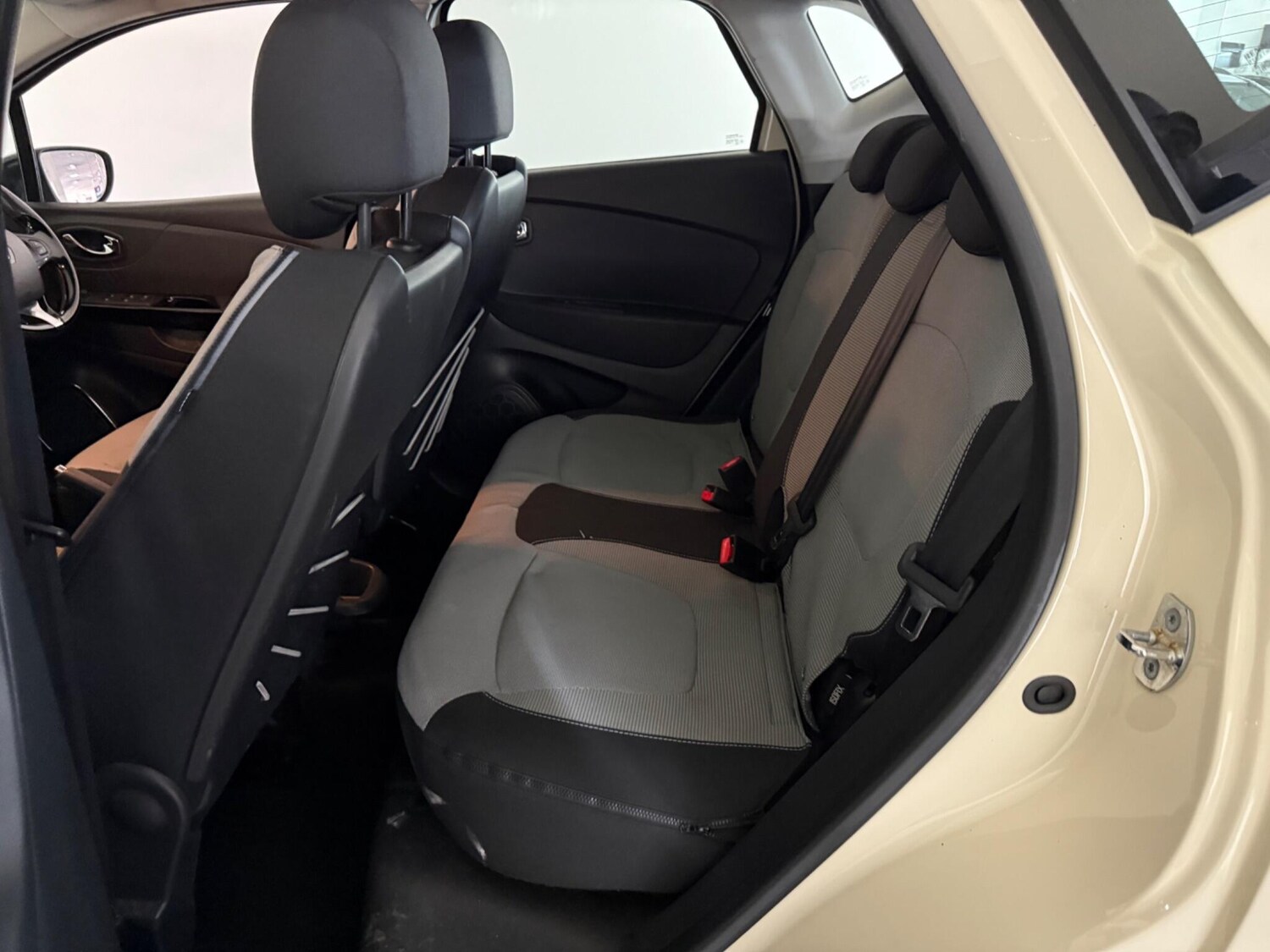 Used Renault Captur 2014 for sale - 76408868: Photo 58