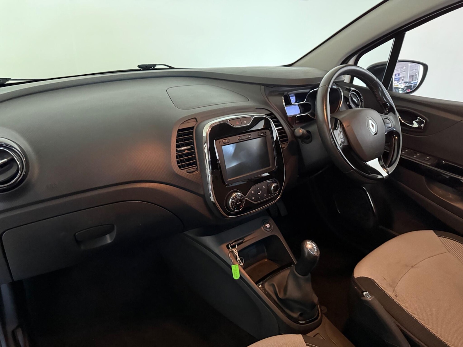 Used Renault Captur 2014 for sale - 76408868: Photo 66