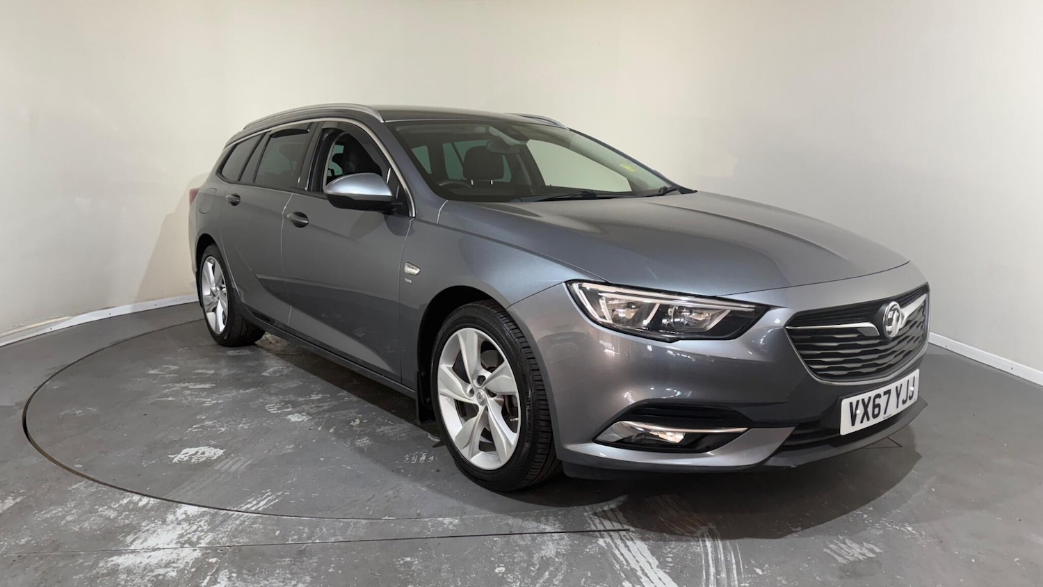 Used Vauxhall Insignia 2017 for sale - 76802323: Photo 1