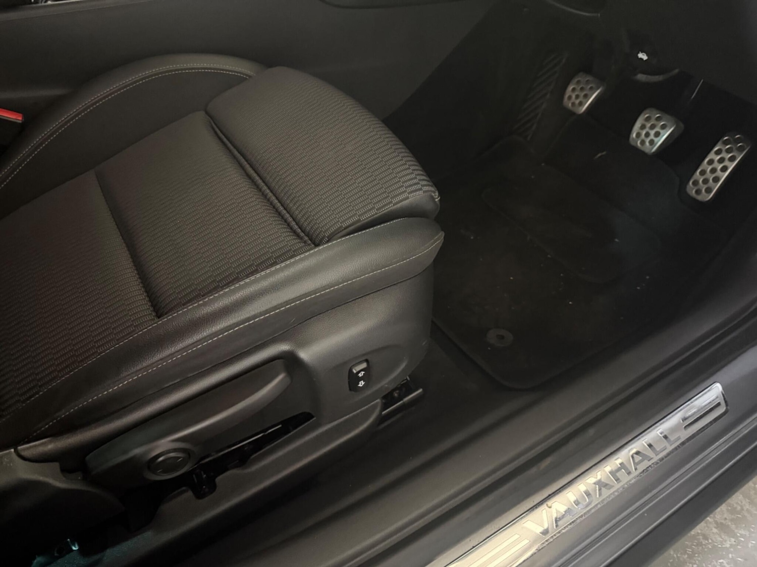 Used Vauxhall Insignia 2017 for sale - 76802323: Photo 24