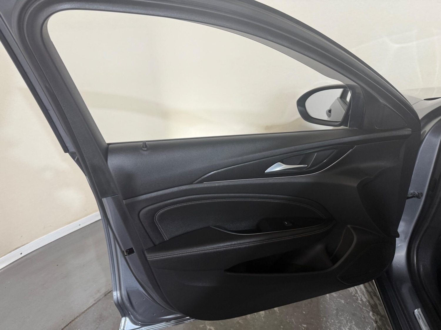 Used Vauxhall Insignia 2017 for sale - 76802323: Photo 66