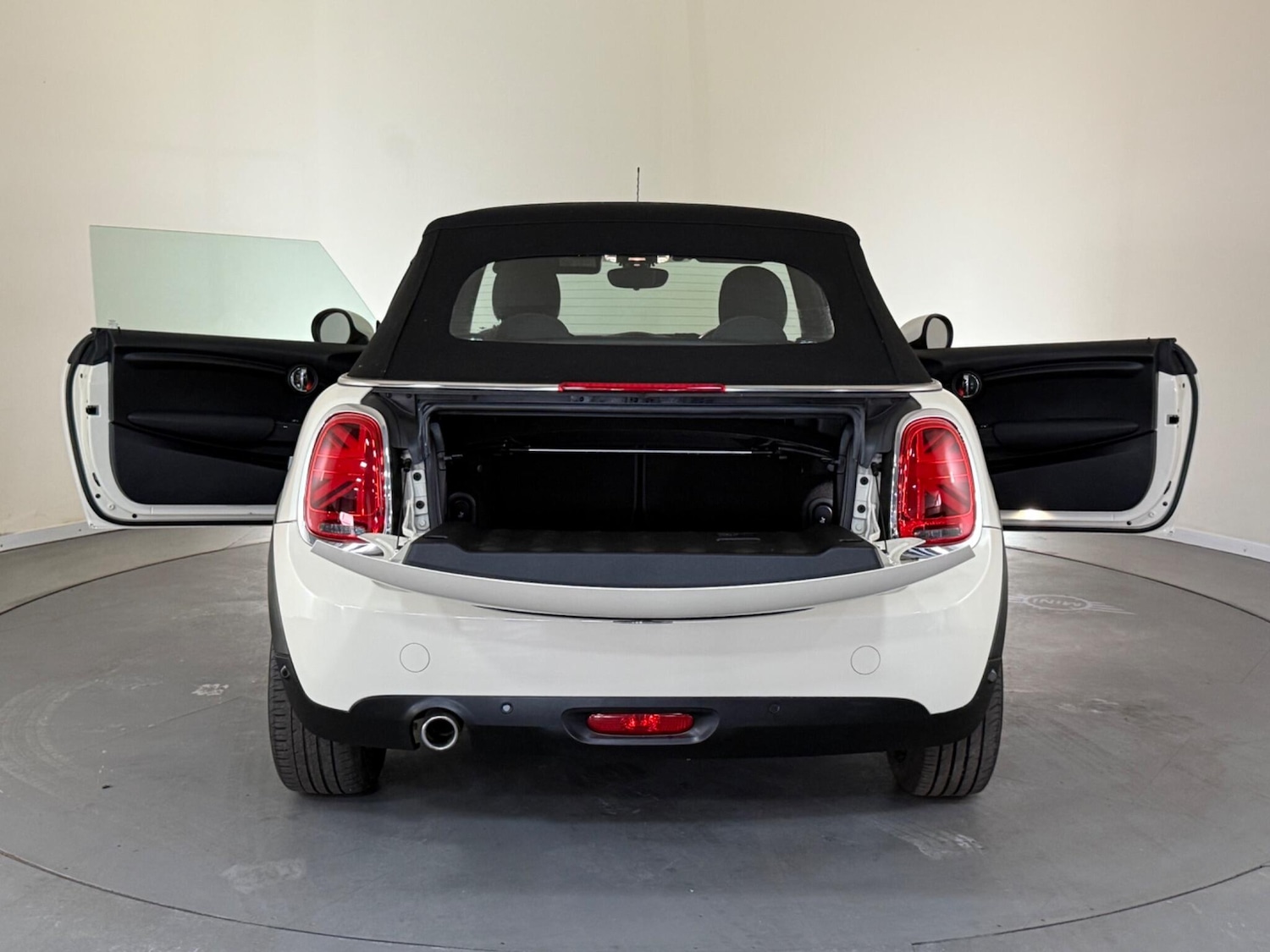 Used MINI Convertible 2018 for sale - 76408604: Photo 12