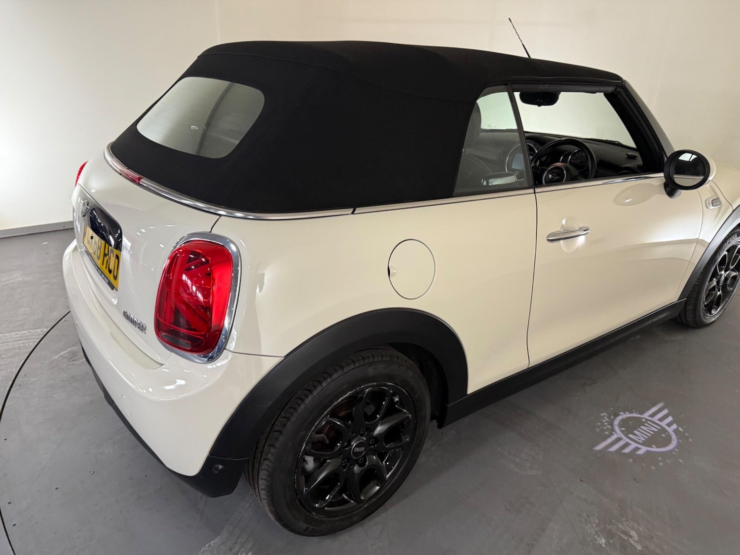 Used MINI Convertible 2018 for sale - 76408604: Photo 15