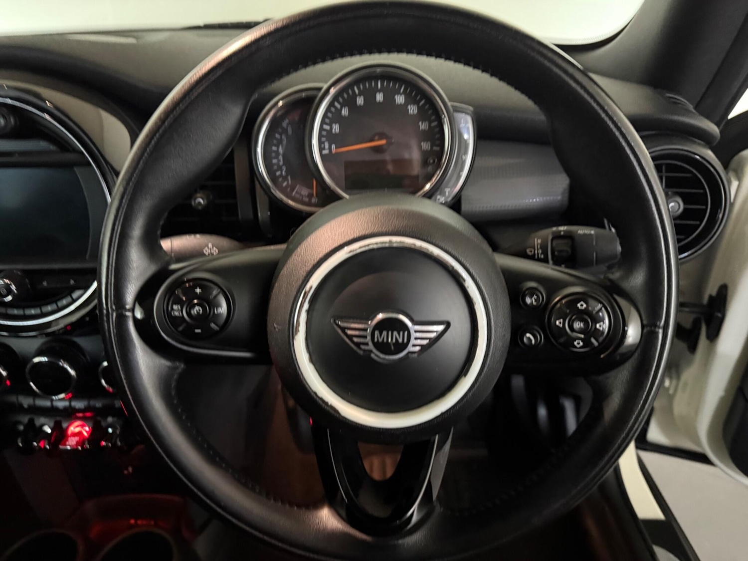 Used MINI Convertible 2018 for sale - 76408604: Photo 26