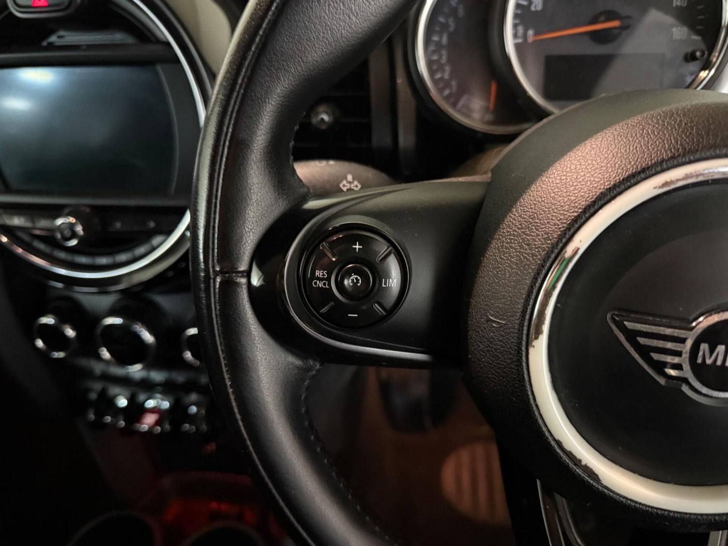 Used MINI Convertible 2018 for sale - 76408604: Photo 29