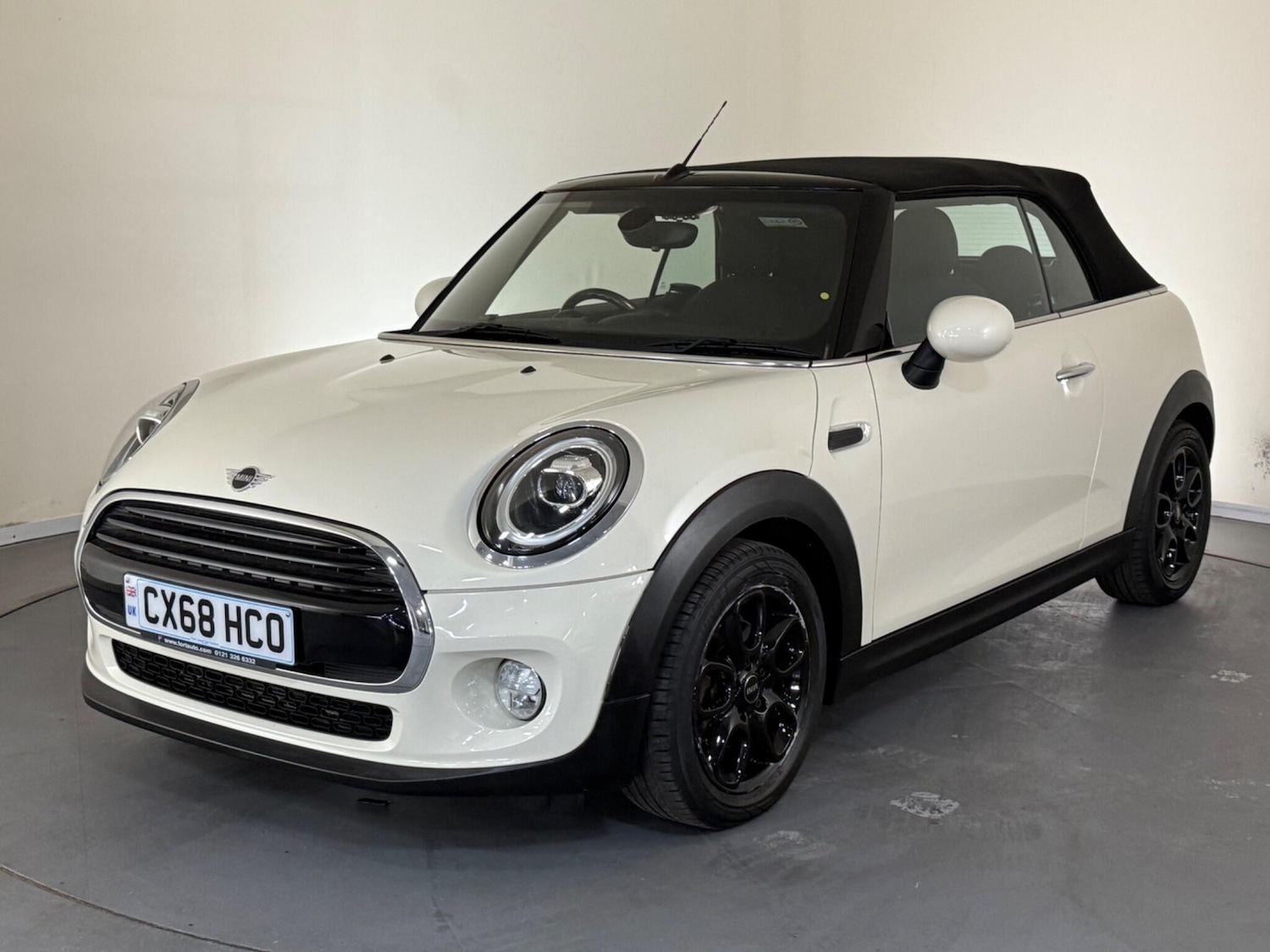 Used MINI Convertible 2018 for sale - 76408604: Photo 3