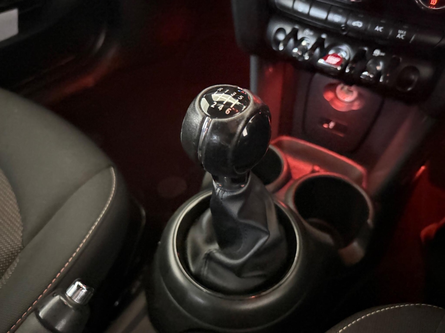 Used MINI Convertible 2018 for sale - 76408604: Photo 38