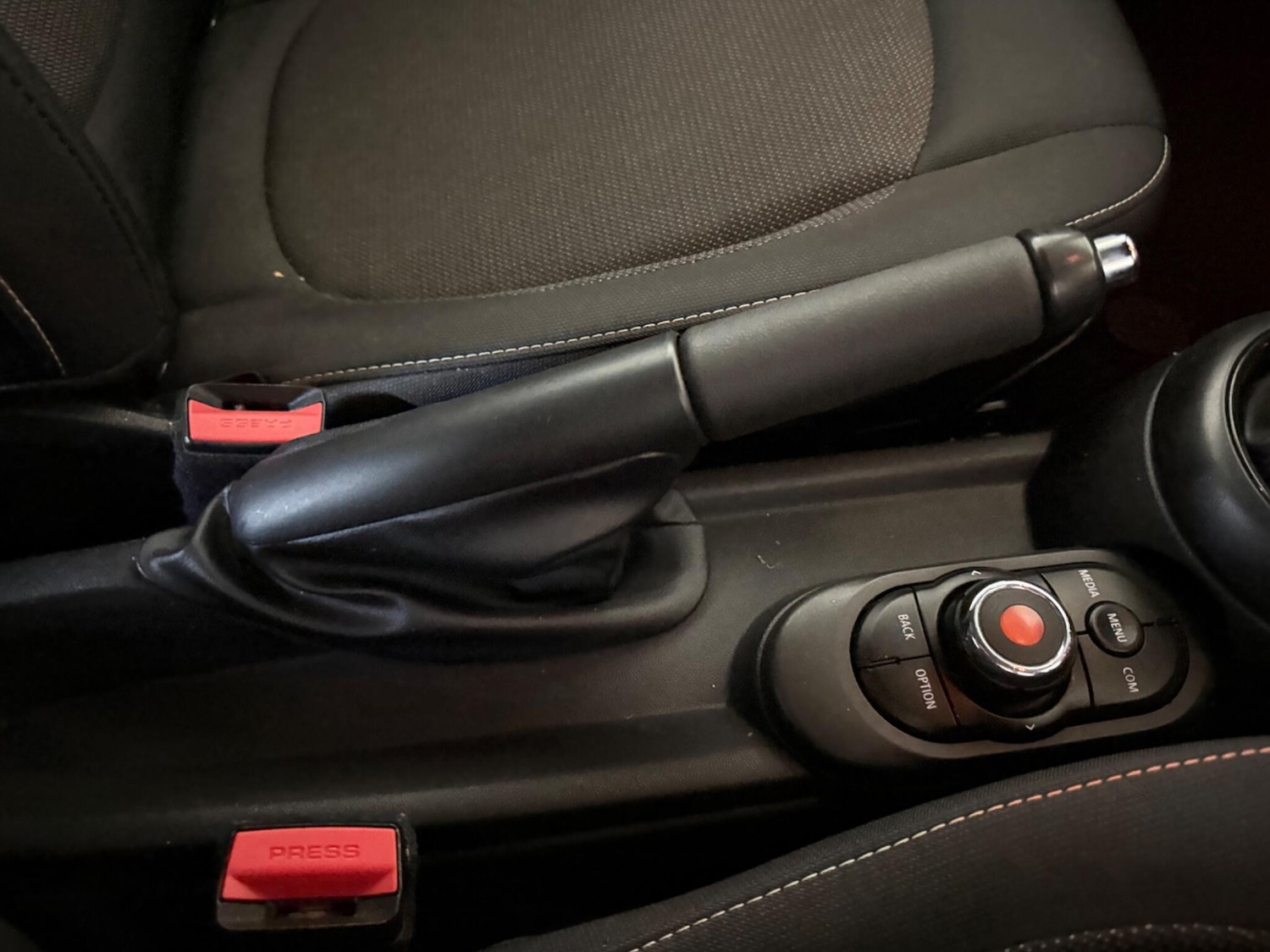 Used MINI Convertible 2018 for sale - 76408604: Photo 40