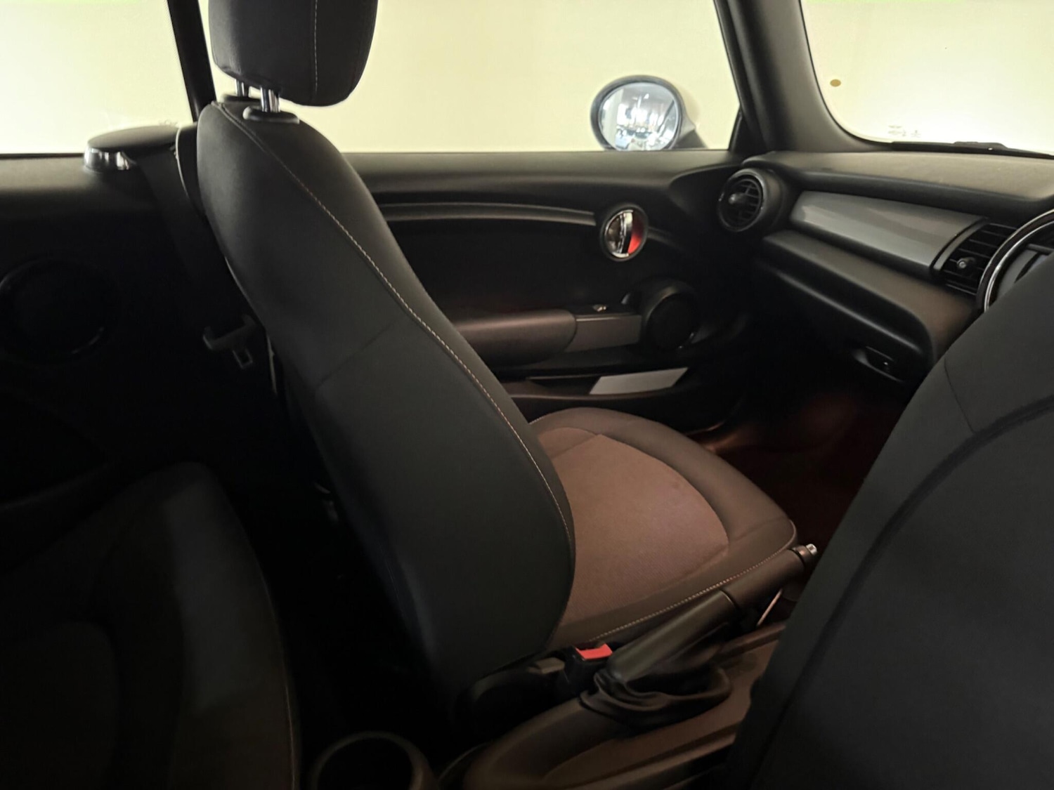 Used MINI Convertible 2018 for sale - 76408604: Photo 45