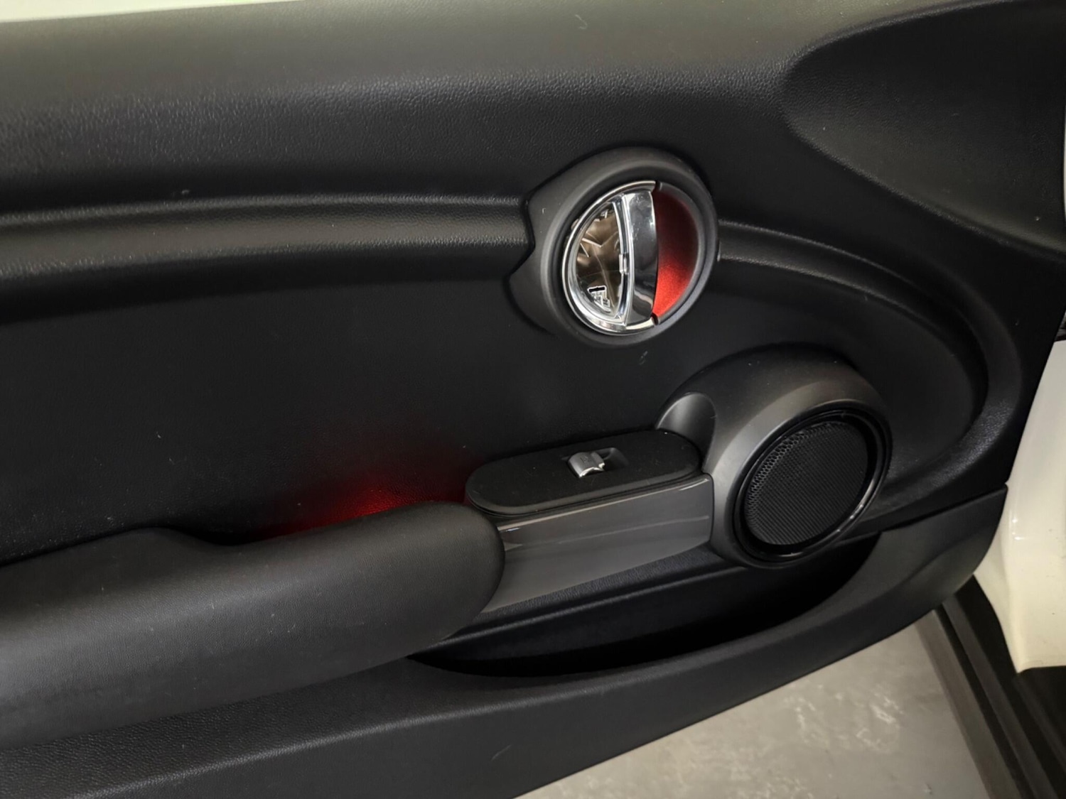 Used MINI Convertible 2018 for sale - 76408604: Photo 54