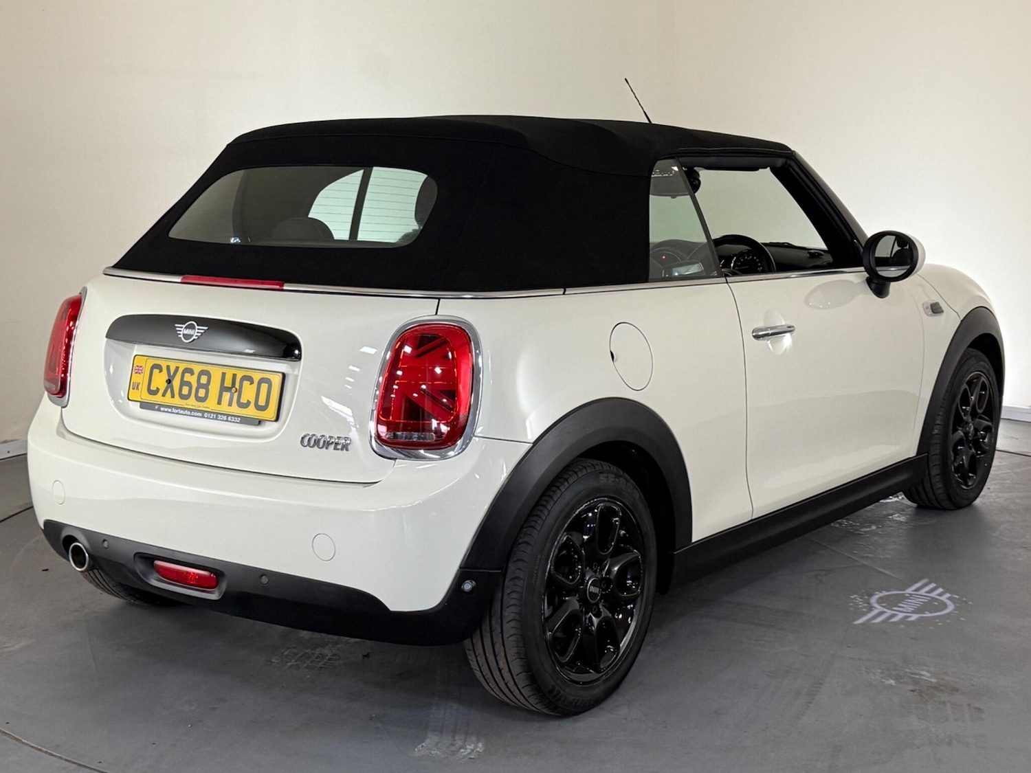 Used MINI Convertible 2018 for sale - 76408604: Photo 7