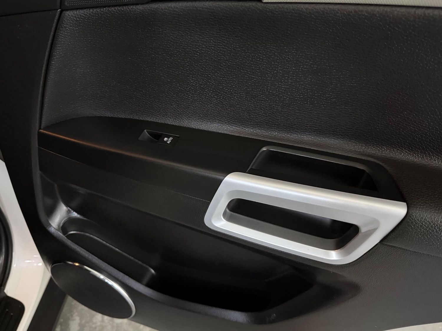 Used Vauxhall Antara 2013 for sale - 76987932: Photo 42