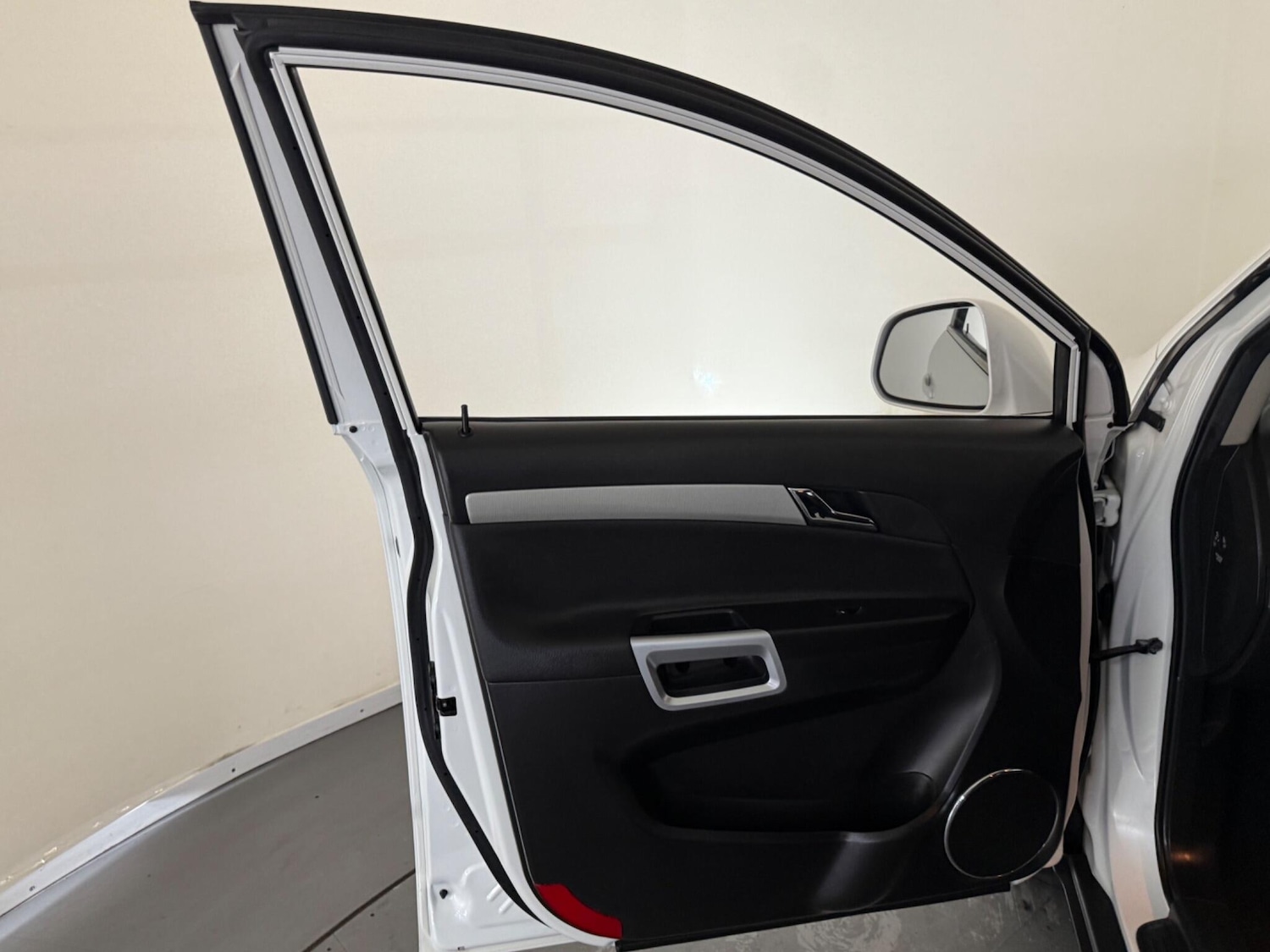 Used Vauxhall Antara 2013 for sale - 76987932: Photo 60