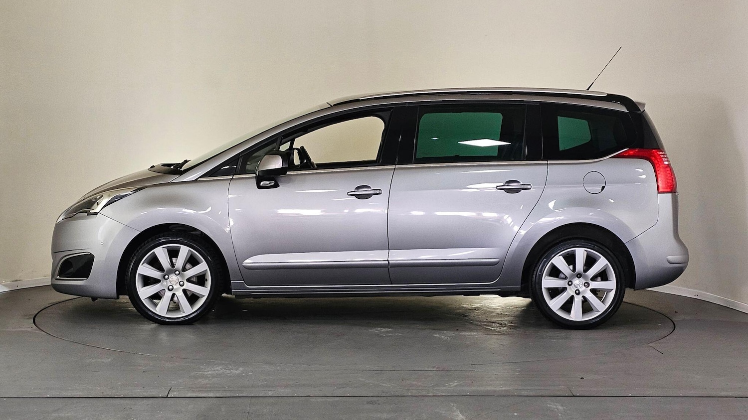 Used Peugeot 5008 for sale - 76702310: Photo 11