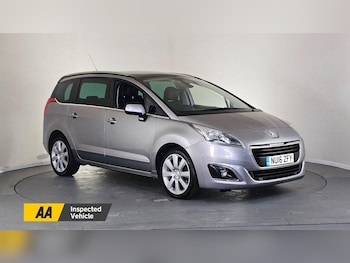 Used Peugeot 5008 2016 for sale - 76702310: Photo