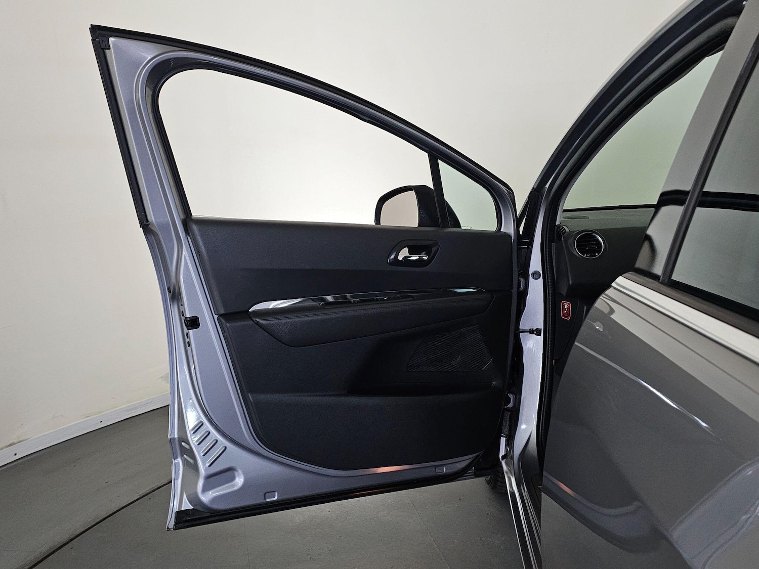 Used Peugeot 5008 for sale - 76702310: Photo 24