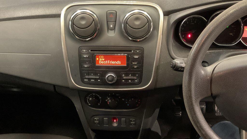 Used Dacia Sandero Stepway 2015 for sale - 77203311: Photo 11