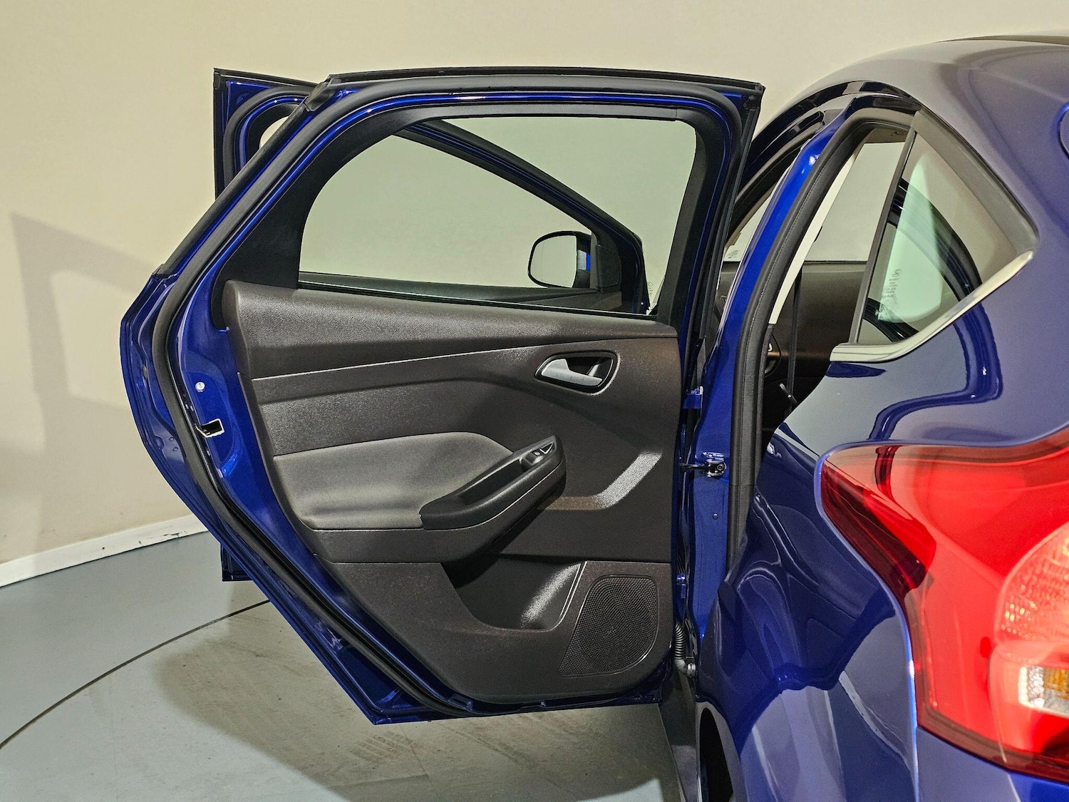 Used Ford Focus 2015 for sale - 77132015: Photo 26