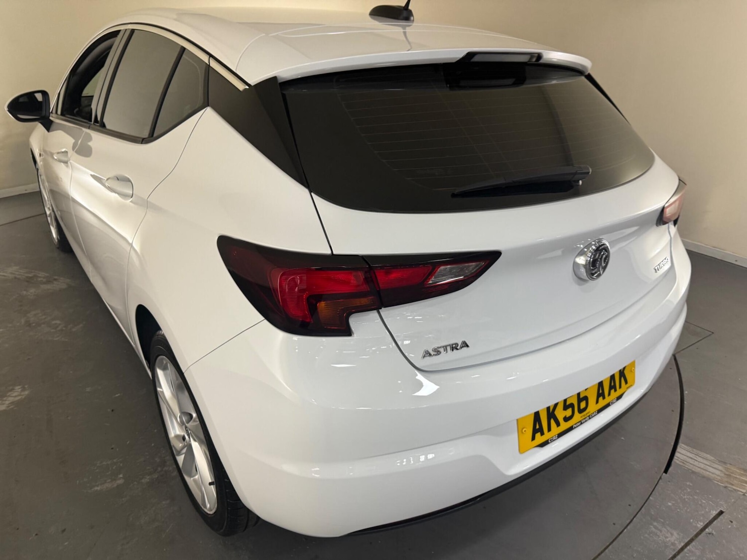 Used Vauxhall Astra 2017 for sale - 76440510: Photo 52