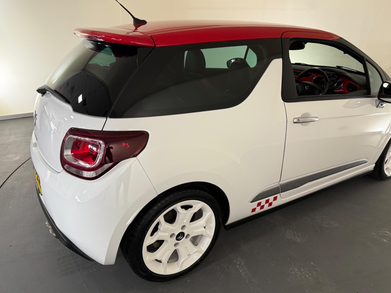 Used Citroen DS3 2014 for sale - 77015292: Photo 15