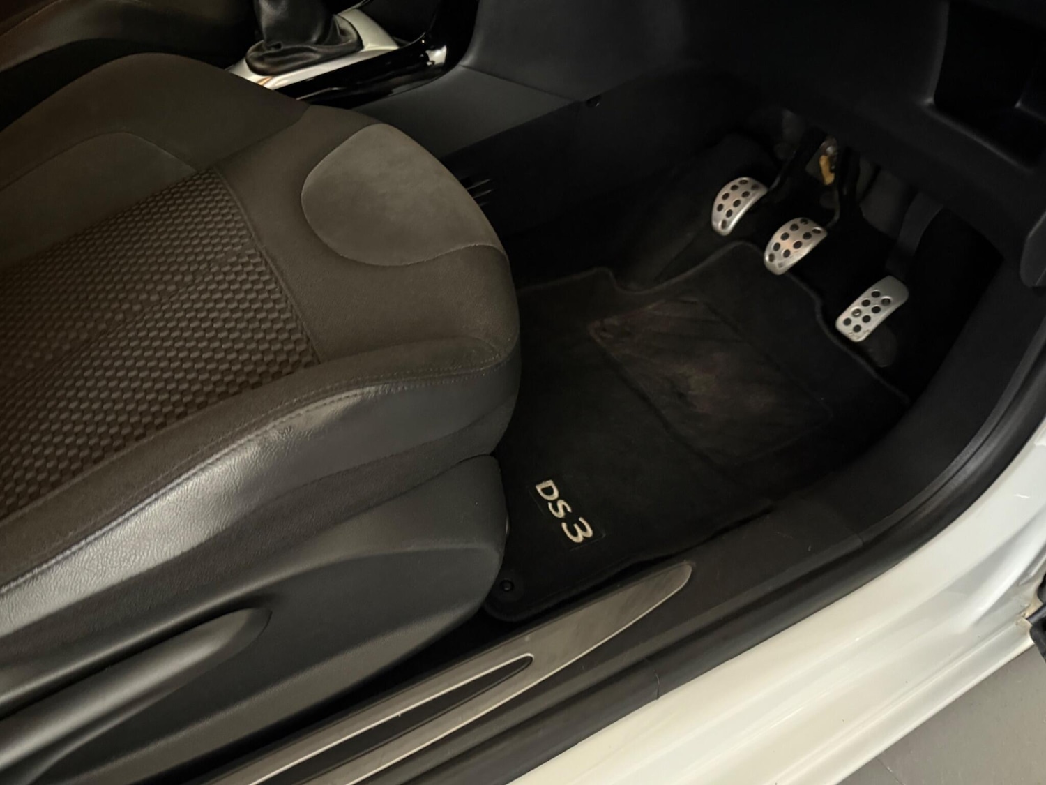 Used Citroen DS3 2014 for sale - 77015292: Photo 24