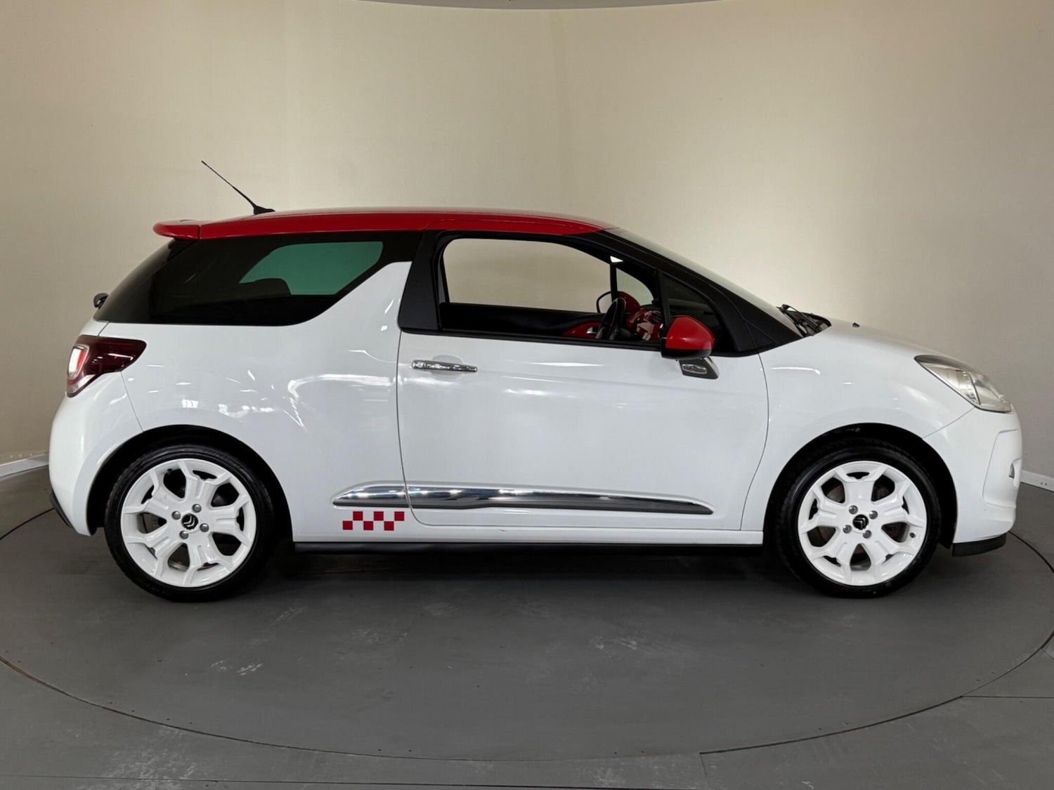 Used Citroen DS3 2014 for sale - 77015292: Photo 8