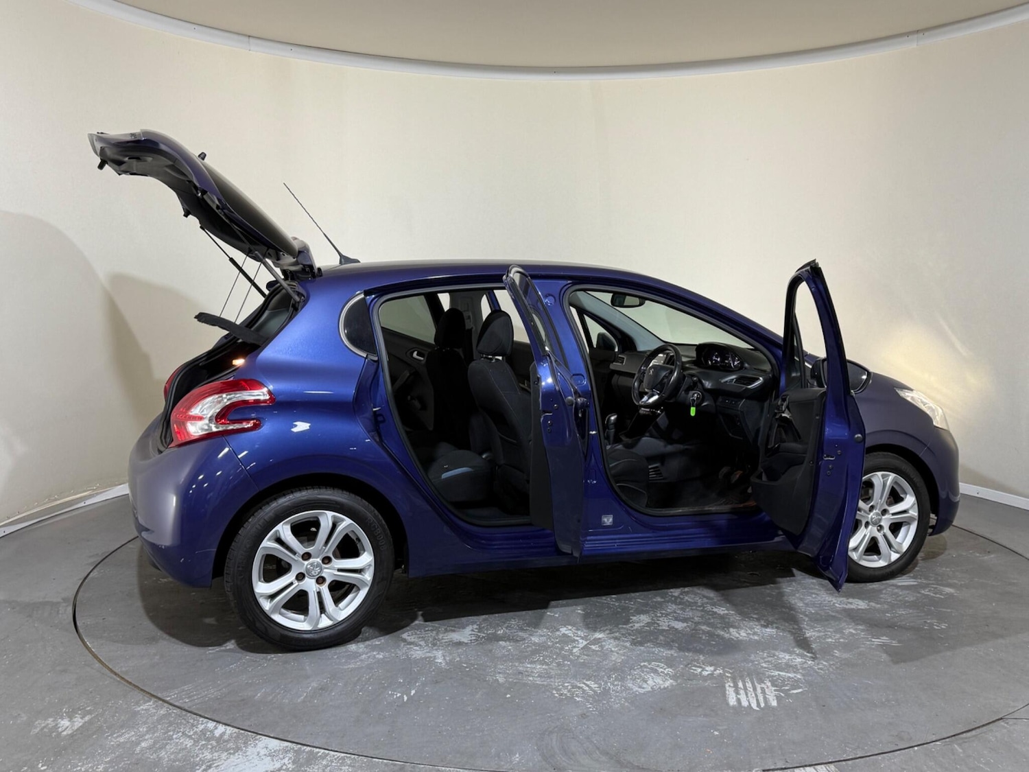 Used Peugeot 208 2014 for sale - 77202678: Photo 14