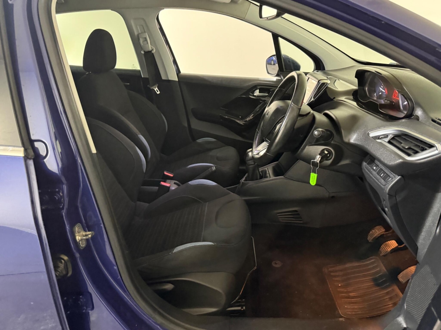 Used Peugeot 208 2014 for sale - 77202678: Photo 22