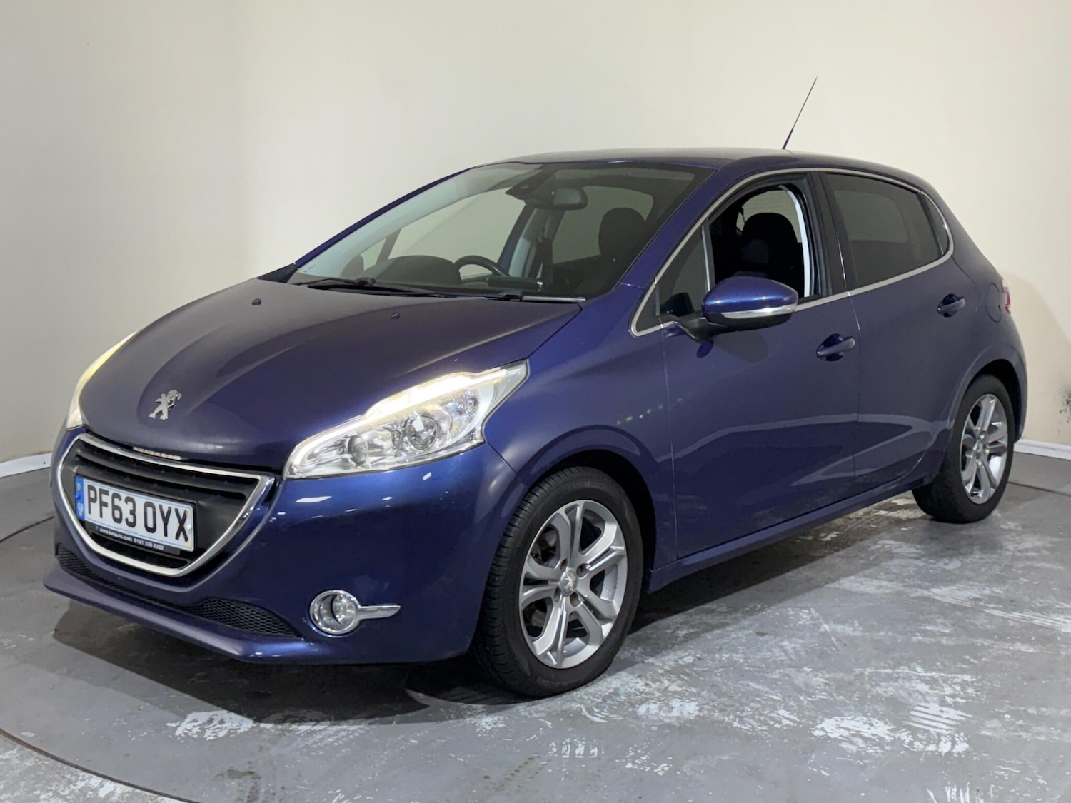 Used Peugeot 208 2014 for sale - 77202678: Photo 3