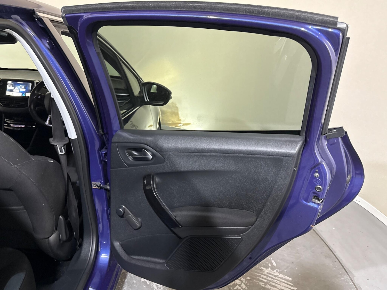 Used Peugeot 208 2014 for sale - 77202678: Photo 41