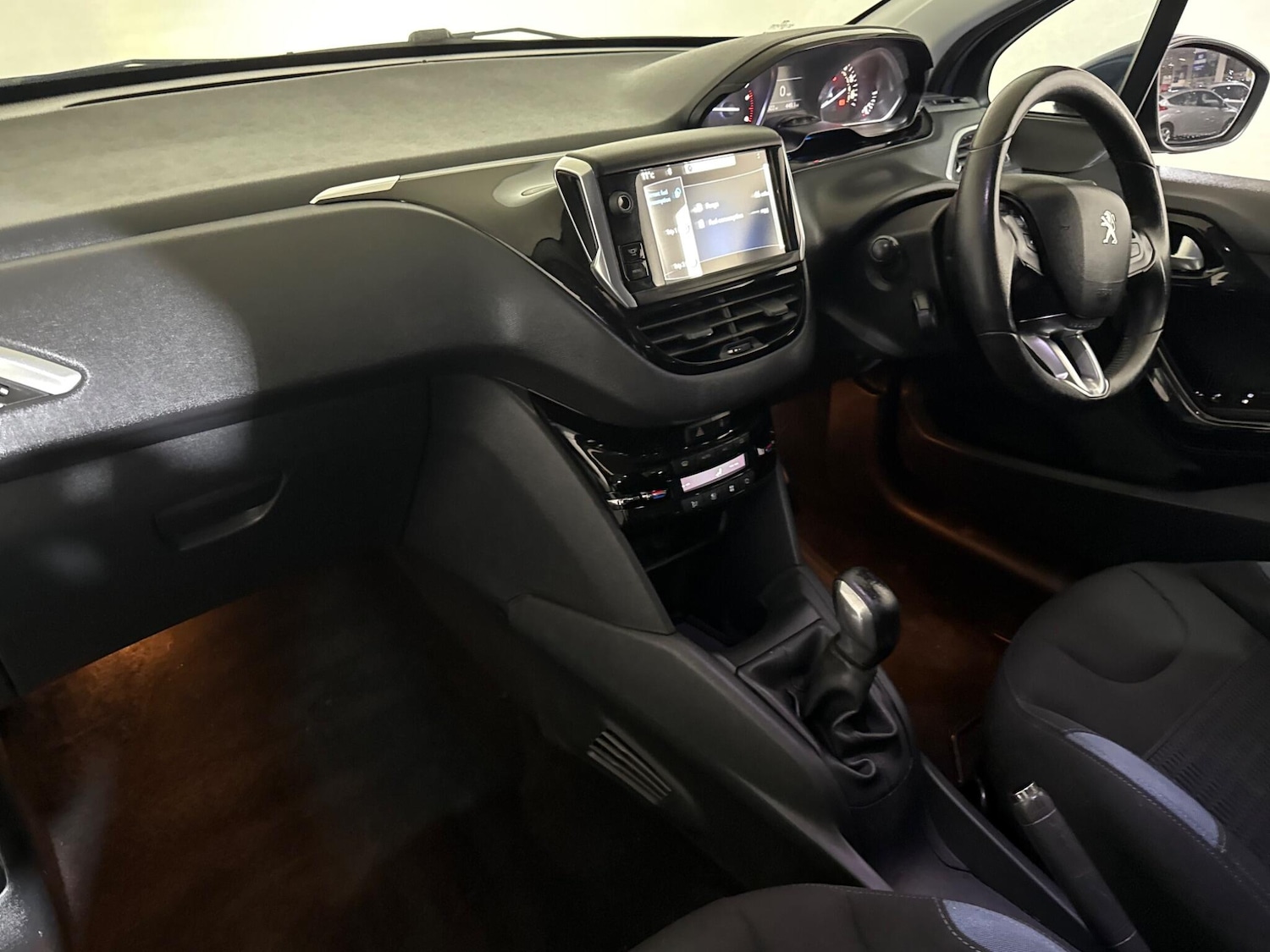 Used Peugeot 208 2014 for sale - 77202678: Photo 64