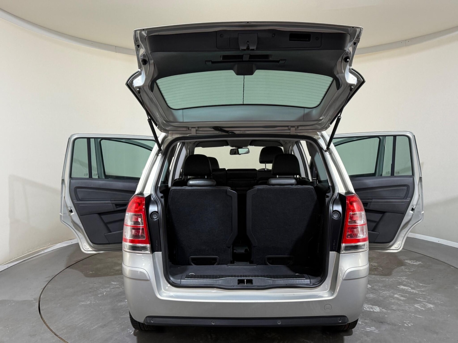 Used Vauxhall Zafira 2011 for sale - 76645349: Photo 12