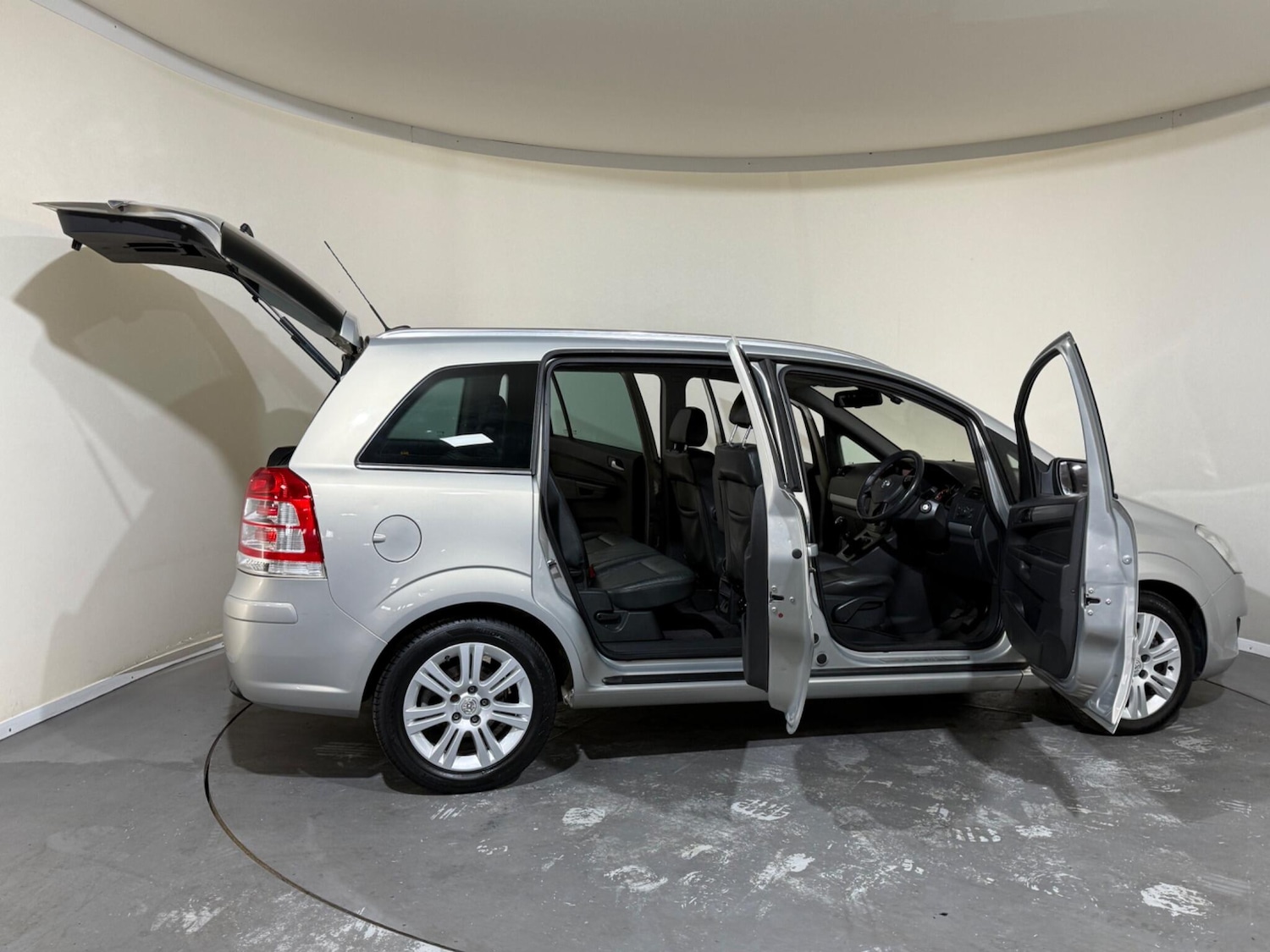 Used Vauxhall Zafira 2011 for sale - 76645349: Photo 15