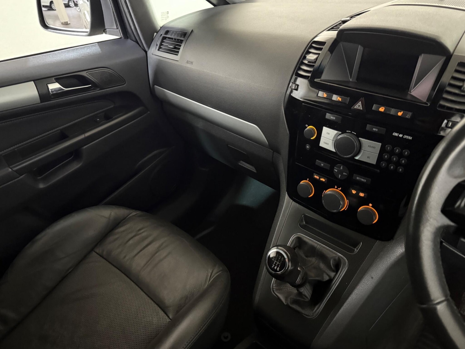 Used Vauxhall Zafira 2011 for sale - 76645349: Photo 33