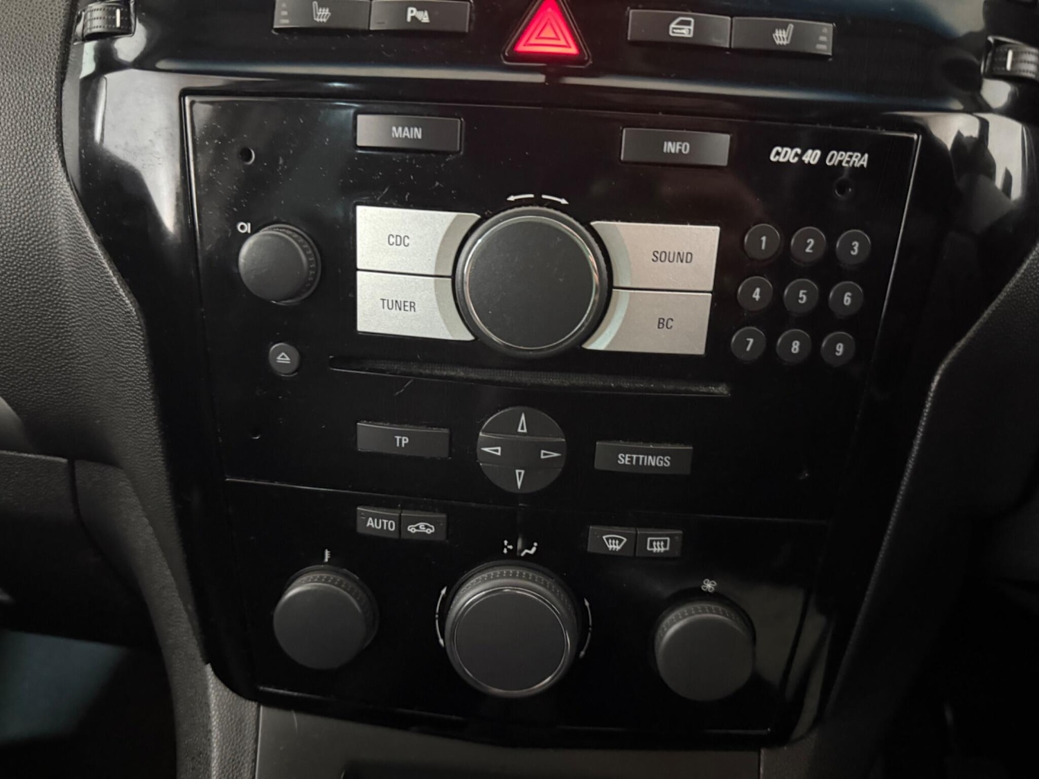 Used Vauxhall Zafira 2011 for sale - 76645349: Photo 37