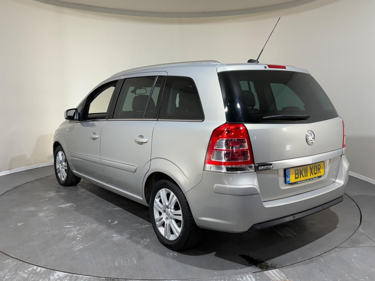 Used Vauxhall Zafira 2011 for sale - 76645349: Photo 5