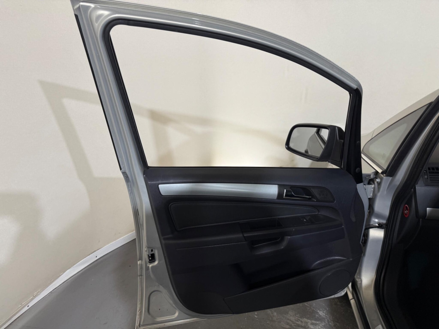 Used Vauxhall Zafira 2011 for sale - 76645349: Photo 60