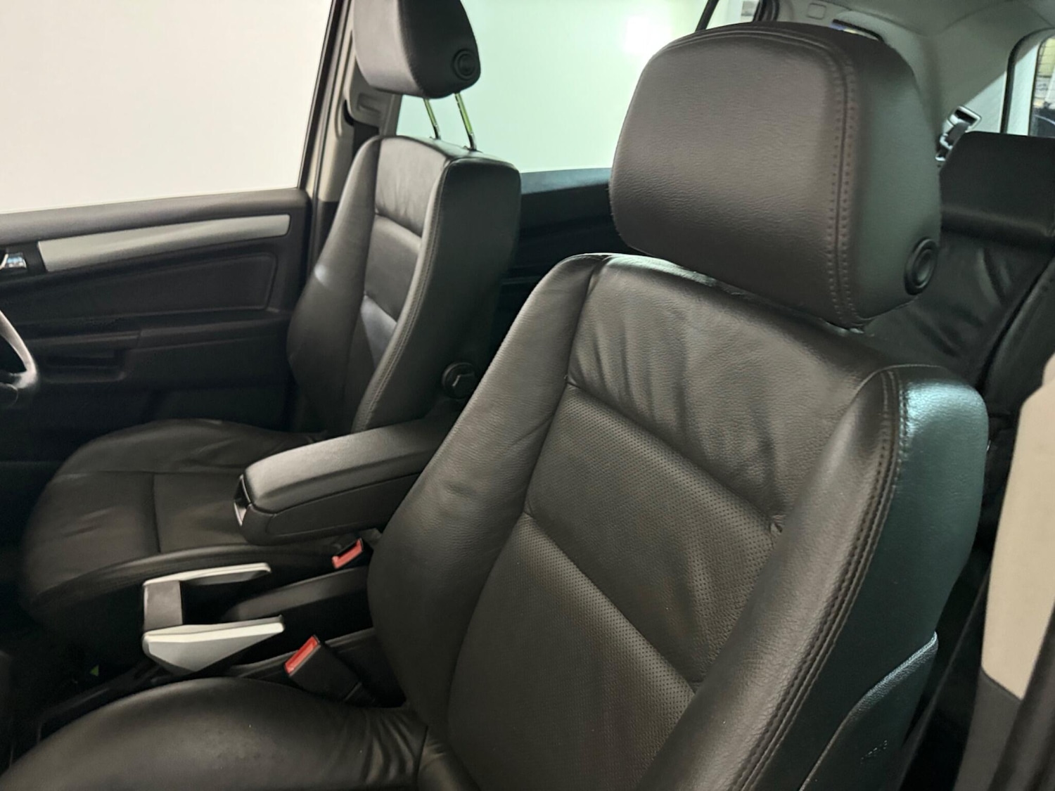 Used Vauxhall Zafira 2011 for sale - 76645349: Photo 63