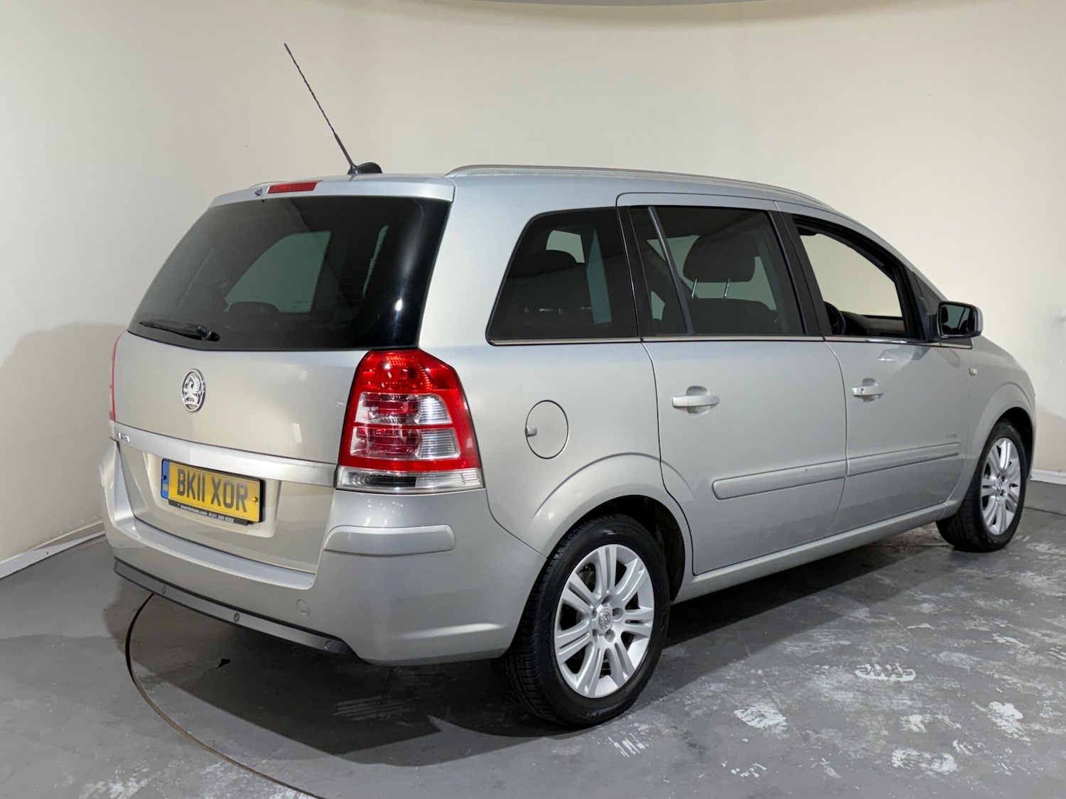 Used Vauxhall Zafira 2011 for sale - 76645349: Photo 7