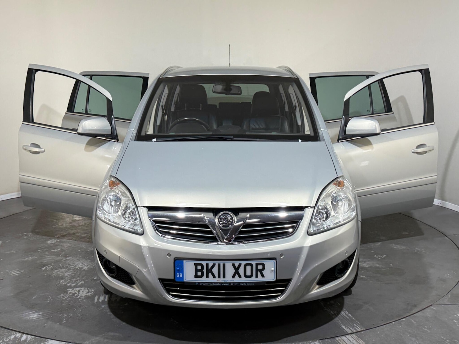 Used Vauxhall Zafira 2011 for sale - 76645349: Photo 9