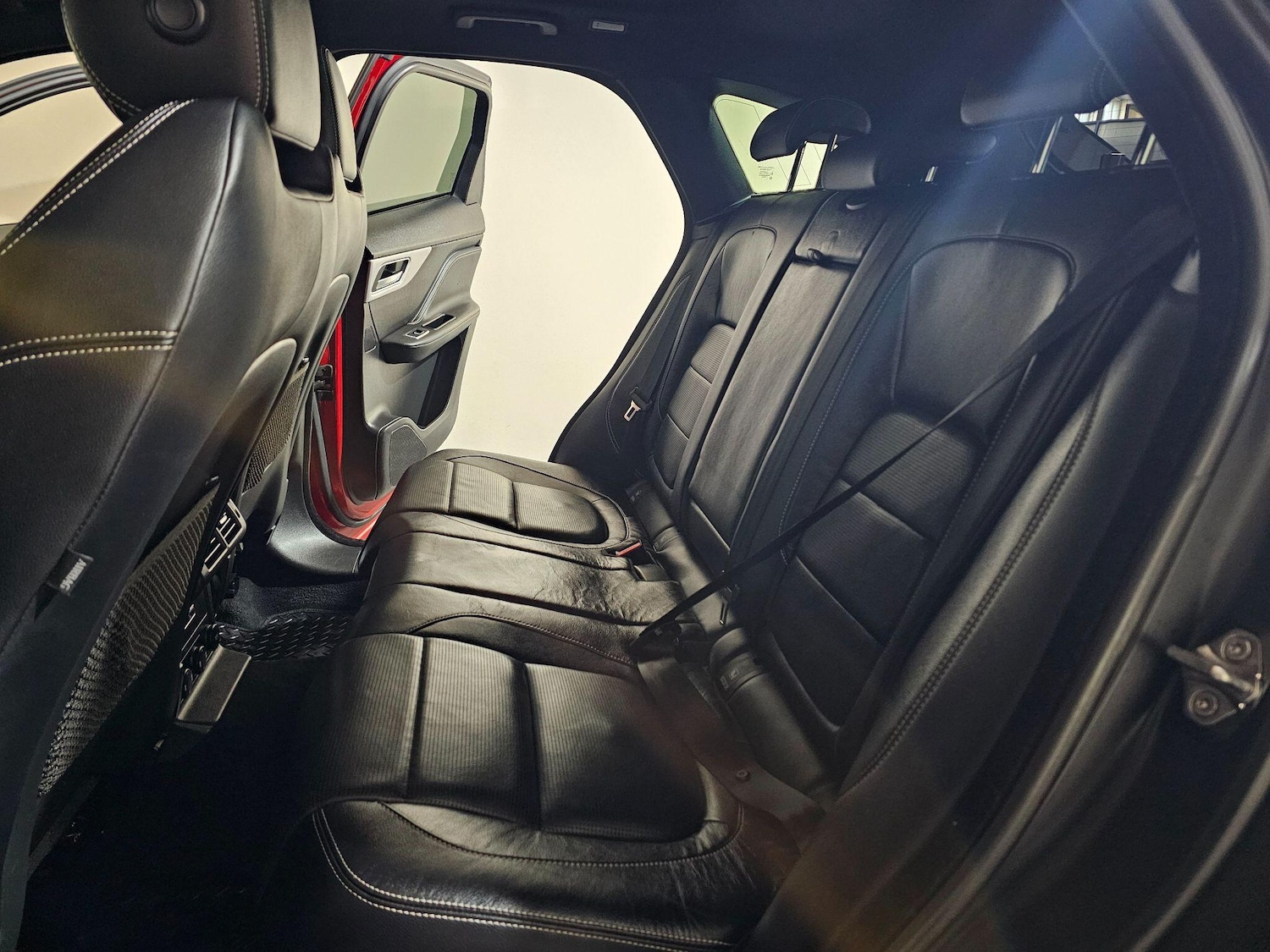 Used Jaguar F-Pace 2017 for sale - 76499273: Photo 18