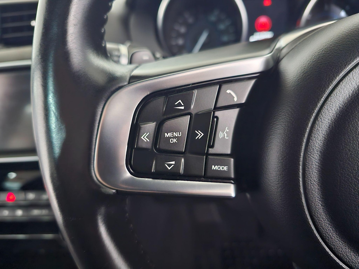 Used Jaguar F-Pace 2017 for sale - 76499273: Photo 20