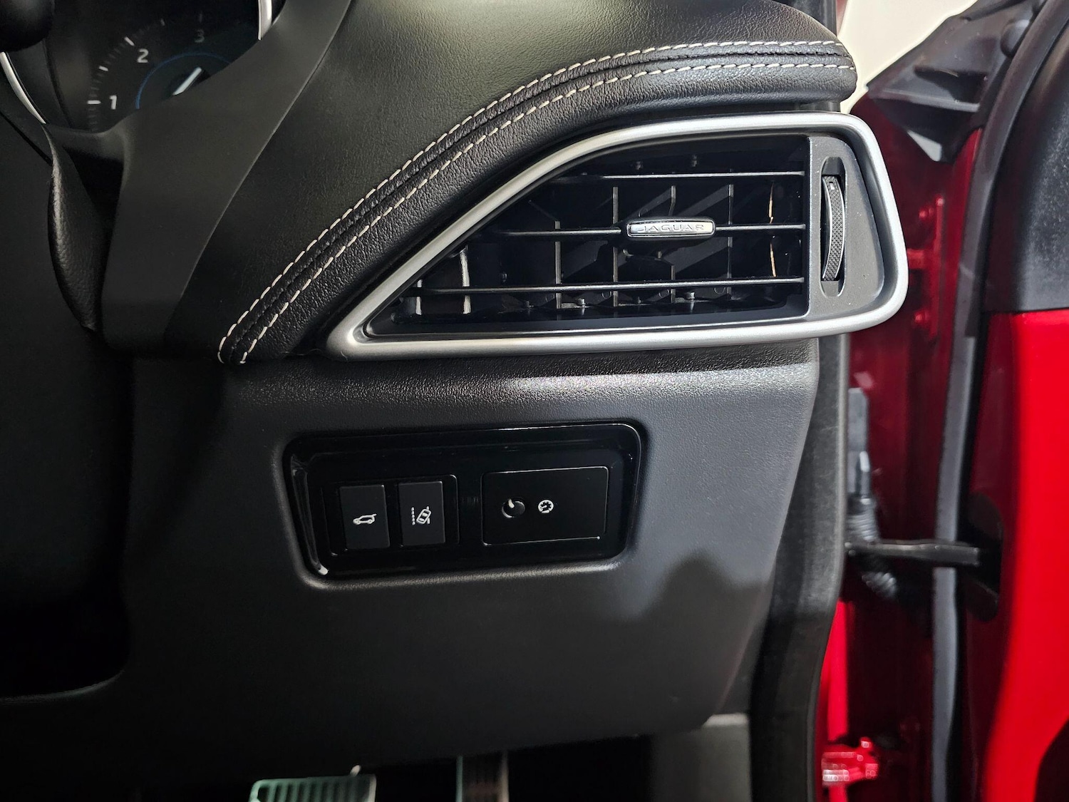 Used Jaguar F-Pace 2017 for sale - 76499273: Photo 22