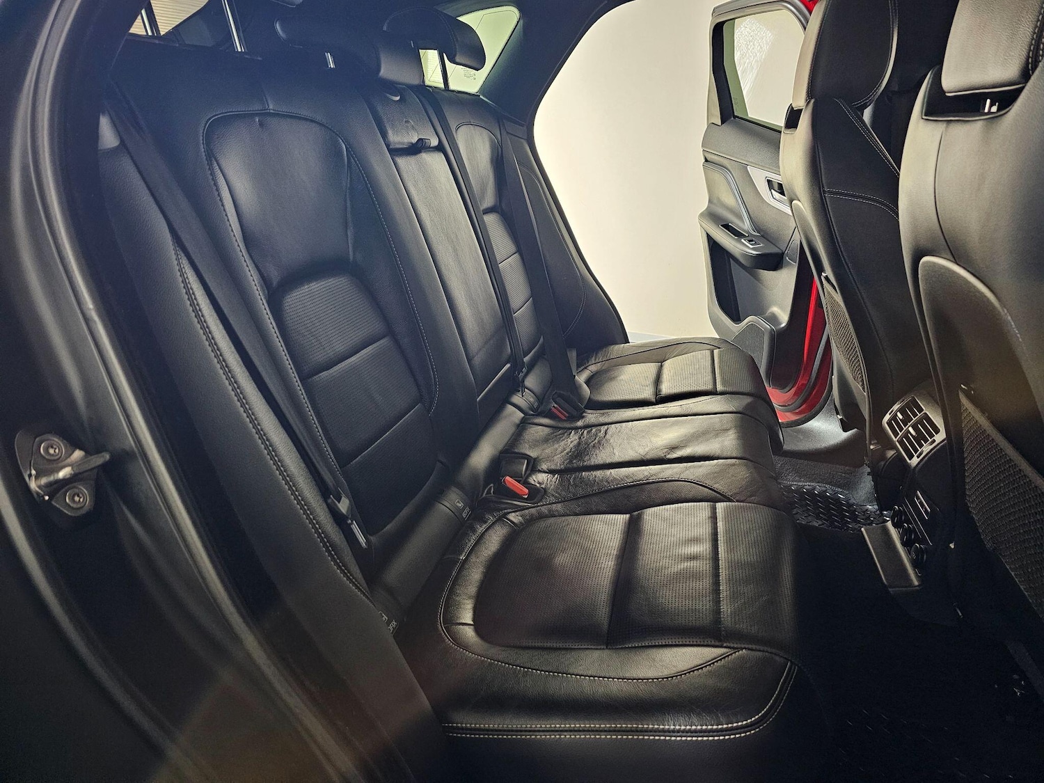 Used Jaguar F-Pace 2017 for sale - 76499273: Photo 53