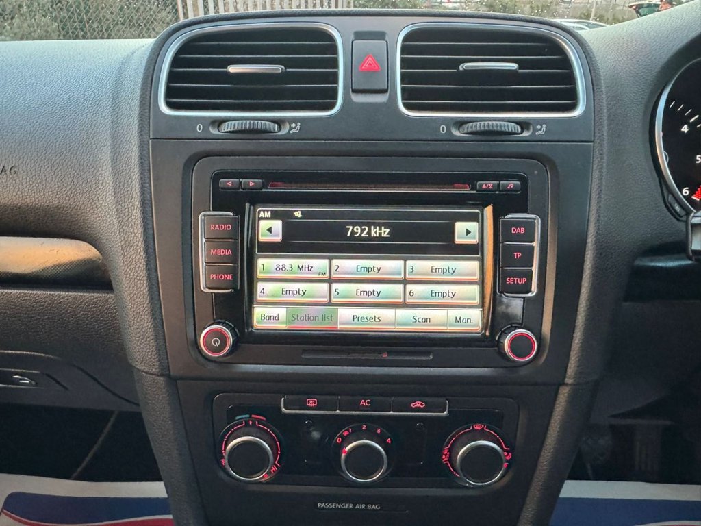 Used Volkswagen Golf 2011 for sale - 76361631: Photo 26