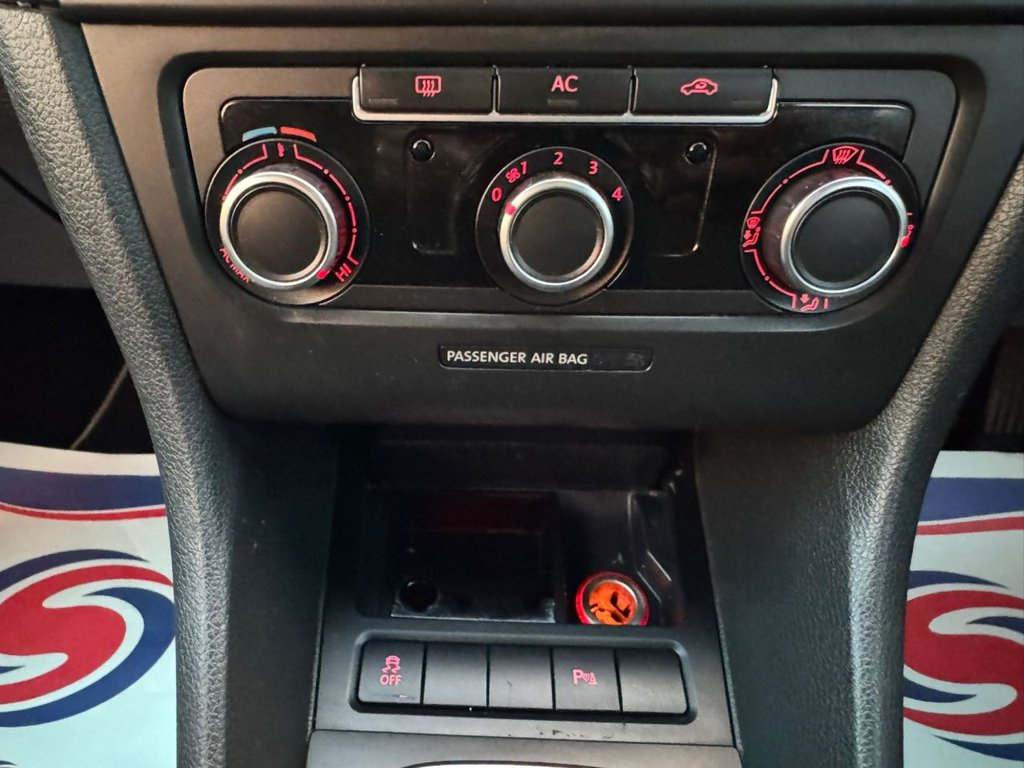 Used Volkswagen Golf 2011 for sale - 76361631: Photo 27