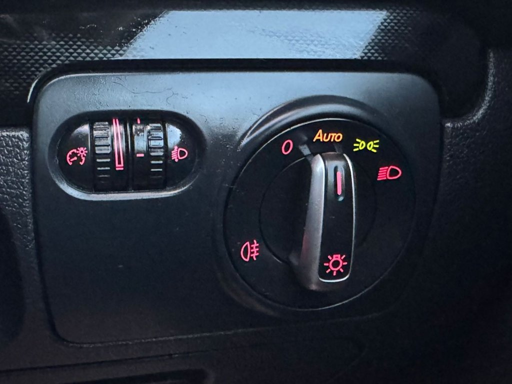 Used Volkswagen Golf 2011 for sale - 76361631: Photo 35